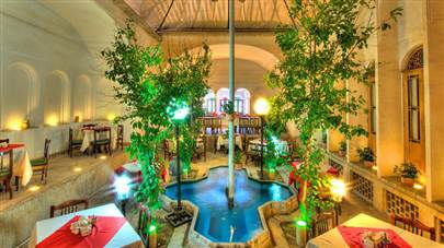 رستوران سنتی هتل لاله یزد